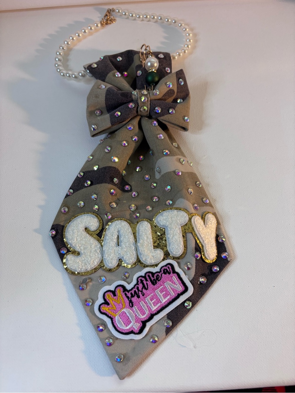 Camouflage Bow Pearl Necklace with 'SALTY' & Queen Patch - Khaki Green